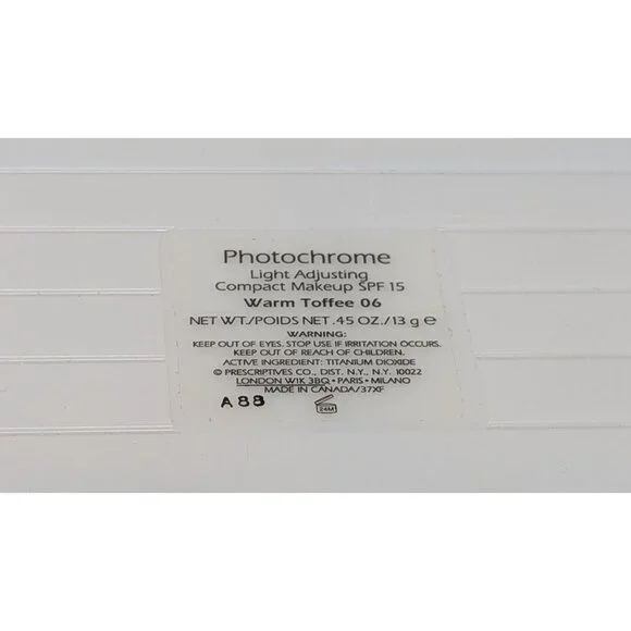 Prescriptives Photochrome Light Adjusting Compact Makeup SPF 15 Warm Toffee 06 Foundation